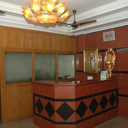 Hotel Vijayabhanu Вишакхапатнам Экстерьер фото